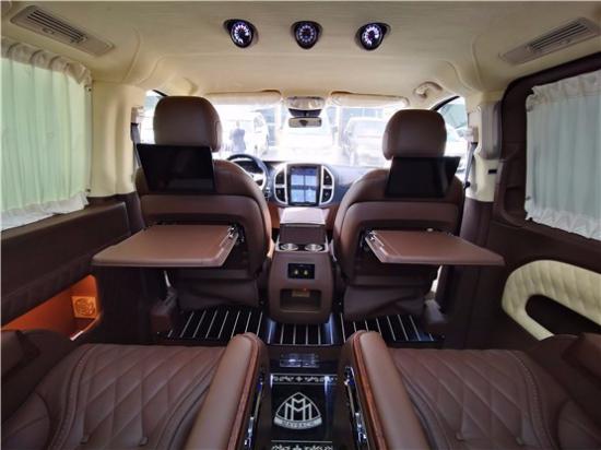 【揭陽奔馳威霆改裝全車簡約商務(wù)內(nèi)飾,主打舒適生活】-