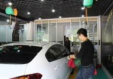 10元搶購超值車用玻璃水，高效去污護玻璃！